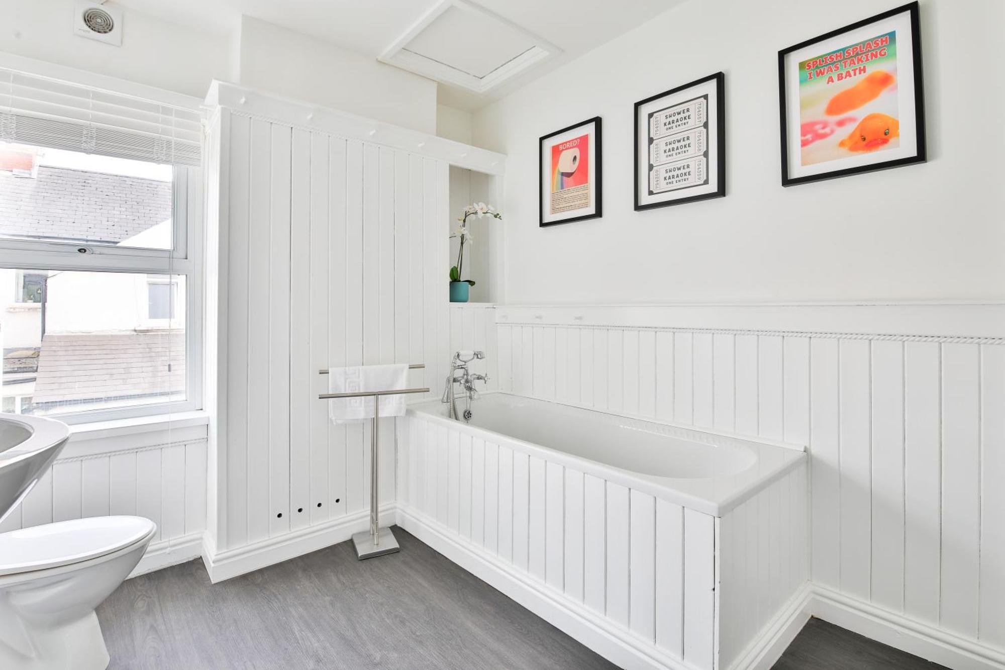 Fresh Cardiff Bay 2 Bedroom House- 3 Tv'S Экстерьер фото